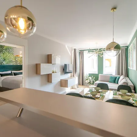 Апартаменти Blekit Na Fali - Miodowy Dom Колобжег