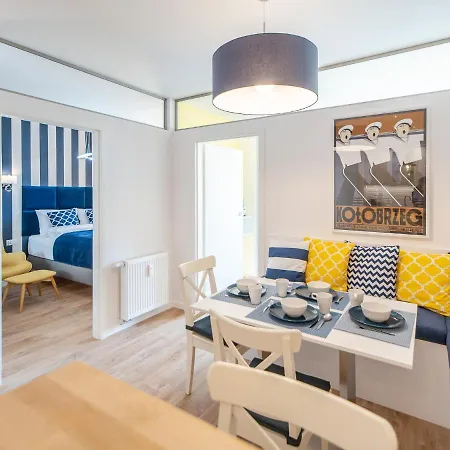 Apartment Blekit Na Fali - Miodowy Dom *